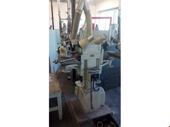 Used TOS Kurim BN 2 Tool grinder for Sale (Auction Premium) | NetBid Industrial Auctions